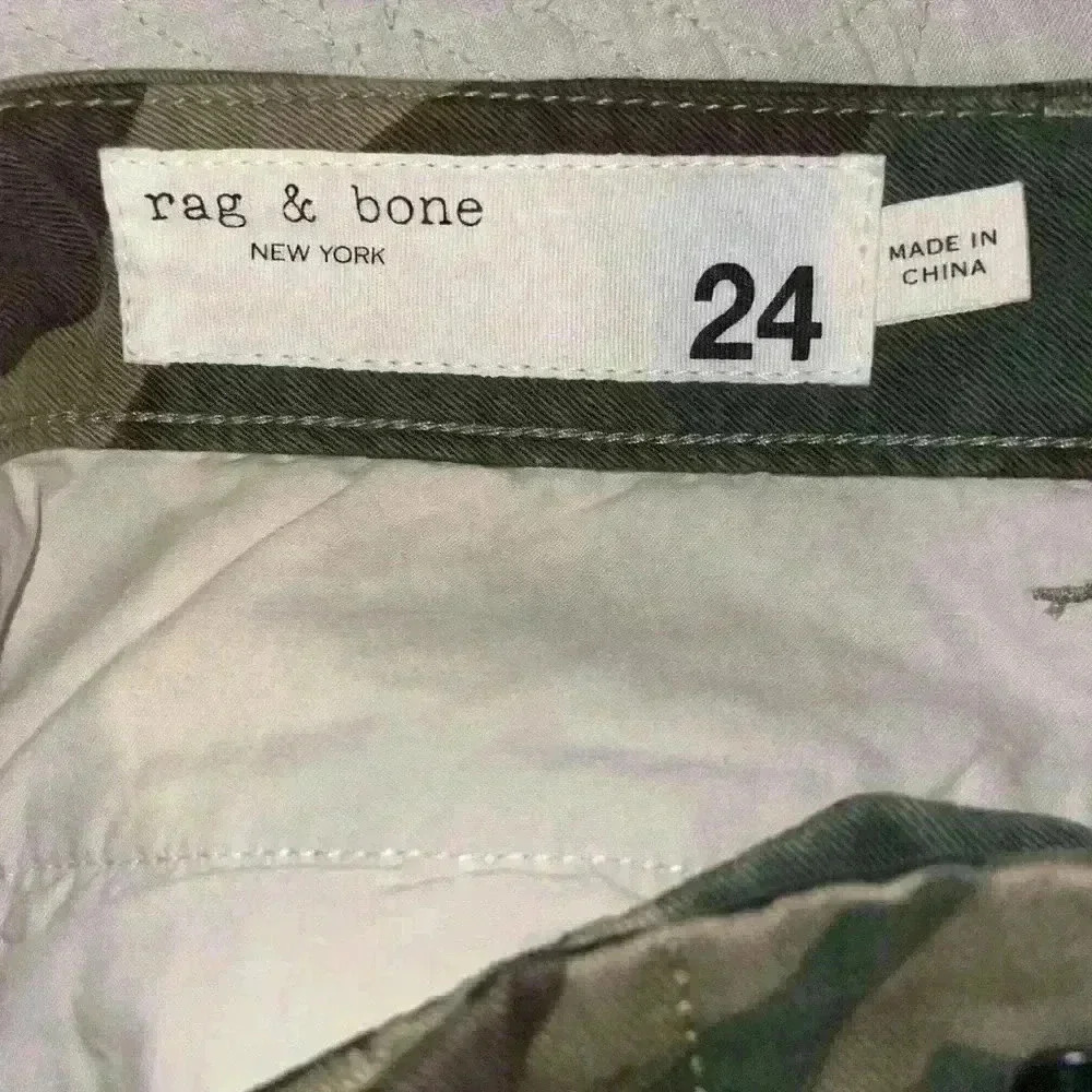 Rag and Bone camo Buckley chino pants freyed hem size 24 - Picture 3 of 5